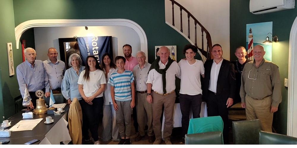 Socios del club reunidos